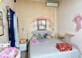 Camera / camera da letto - Quadrilocale Via Dei Vergini
 
29, Napoli - foto 17