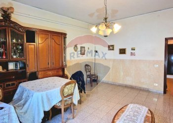 Sala da pranzo - Quadrilocale Via Dei Vergini
 
29, Napoli - foto 20