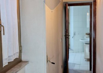 Hall / corridoio - Quadrilocale Via Dei Vergini
 
29, Napoli - foto 30