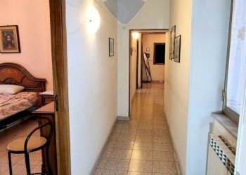 Hall / corridoio - Quadrilocale Via Dei Vergini
 
29, Napoli - foto 32