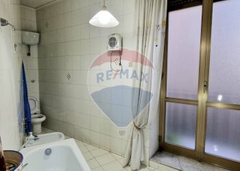 Bagno - Quadrilocale Via Dei Vergini
 
29, Napoli - foto 38