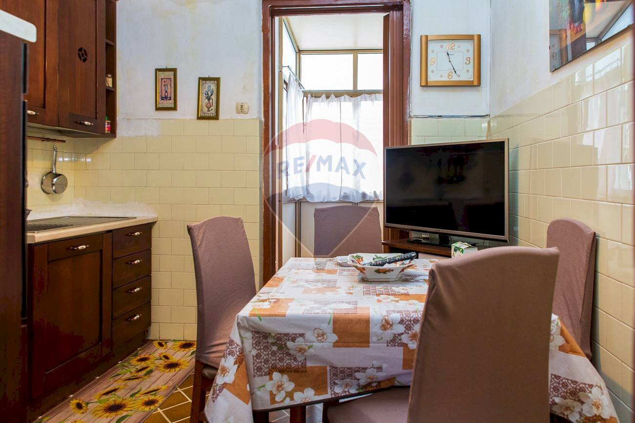 Sala da pranzo - Quadrilocale Via Francesco Baracca
 
8, Catania - foto 2