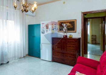 Soggiorno - Quadrilocale Via Francesco Baracca
 
8, Catania - foto 6