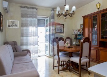 Sala da pranzo - Quadrilocale Via Francesco Baracca
 
8, Catania - foto 11