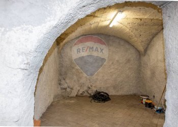 Non correlato - Locale Commerciale Via Francesco Crispi
 
165, Trecastagni - foto 22