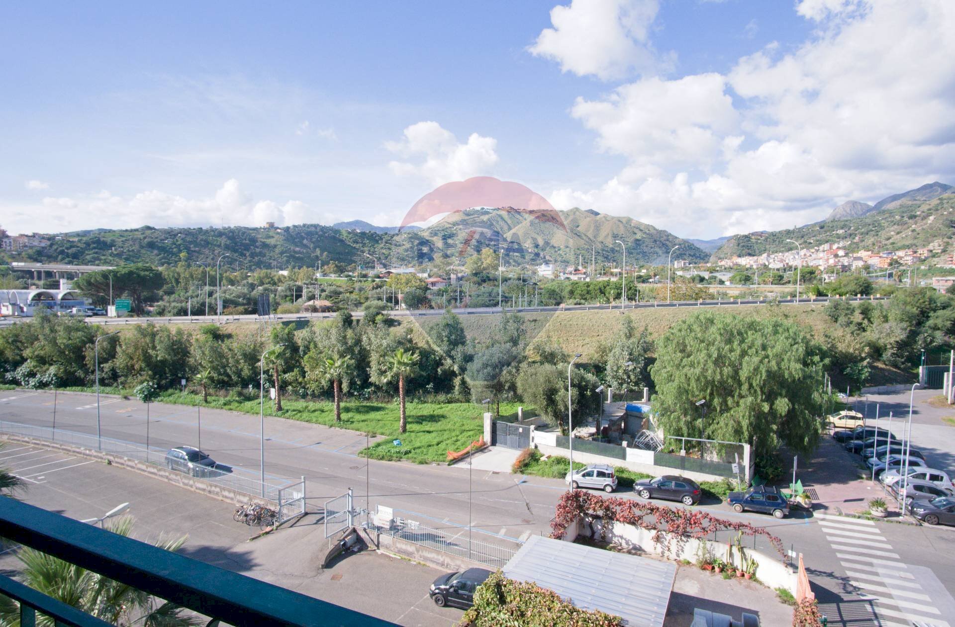 Vista delle montagne - Bilocale via piccolo torrente Pagliara
 
14, Roccalumera - foto 2