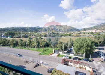 Vista delle montagne - Bilocale via piccolo torrente Pagliara
 
14, Roccalumera - foto 2