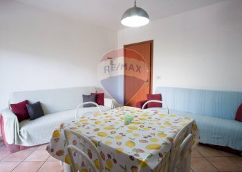 Sala da pranzo - Bilocale via piccolo torrente Pagliara
 
14, Roccalumera - foto 6