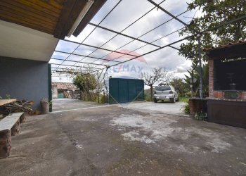 Parcheggio - Semi-detached house VIa Martiri d'Ungheria
 
22, Milo - photo 12