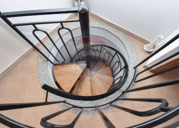 Scale - Semi-detached house VIa Martiri d'Ungheria
 
22, Milo - photo 21