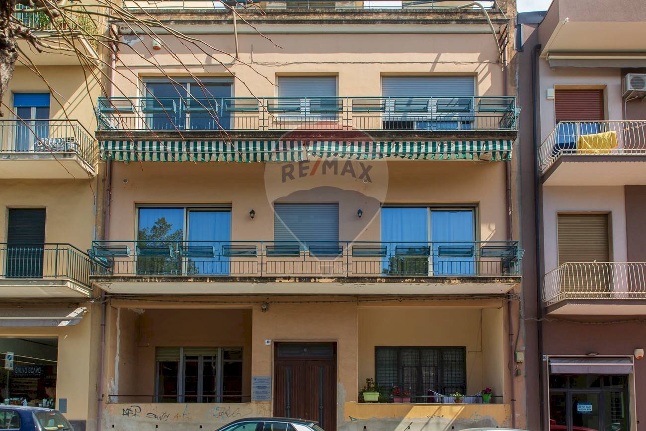 Edificio all\'aperto - Trilocale Via Veneto
 
38, Acireale - foto 2
