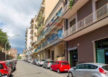 Edificio all\'aperto - Trilocale Via Veneto
 
38, Acireale - foto 1