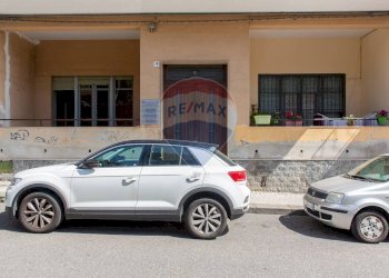 Edificio all\'aperto - Trilocale Via Veneto
 
38, Acireale - foto 4