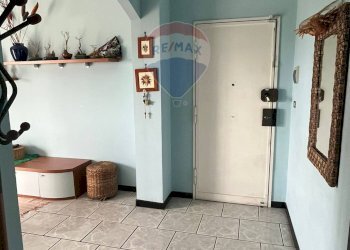 Hall / corridoio - Quadrilocale Via Croce
 
72, Aci Catena - foto 4