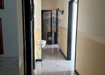 Hall / corridoio - Quadrilocale Via Croce
 
72, Aci Catena - foto 5