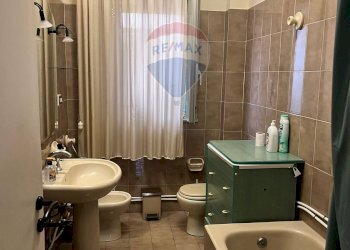 Bagno - Quadrilocale Via Croce
 
72, Aci Catena - foto 10