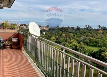 Balcone - Quadrilocale Via Croce
 
72, Aci Catena - foto 12