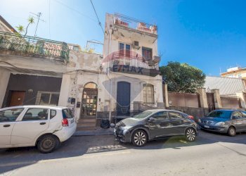 Edificio all\'aperto - Bilocale Via Principe Nicola
 
157, Catania - foto 17