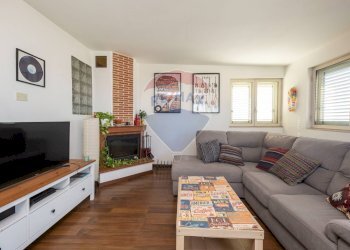 Soggiorno - Attico Via Timoleone
 
116, Catania - foto 2