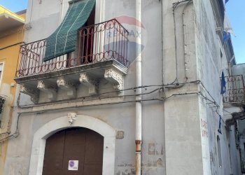 Edificio all\'aperto - Casa indipendente CORTILE BUFFO
 
5, Militello in Val di Catania - foto 1