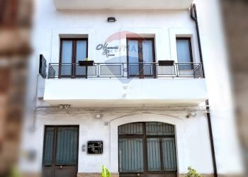 Edificio all\'aperto - Casa indipendente Via Acquedotto Greco
 
88-90, Catania - foto 1