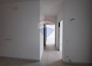 Hall / corridoio - Trilocale Viale Principe Umberto
 
87, Caltagirone - foto 9