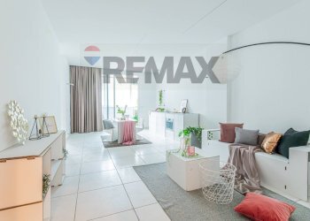 Soggiorno - Three-room apartment Viale Principe Umberto
 
87, Caltagirone - photo 1