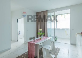 Sala da pranzo - Three-room apartment Viale Principe Umberto
 
87, Caltagirone - photo 4