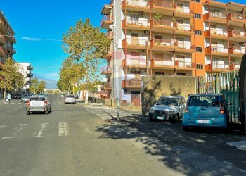 Edificio all\'aperto - Locale Commerciale Via Eugenio Barsanti
16/A, Catania - foto 77