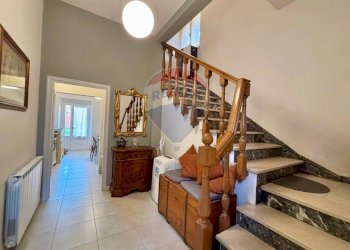 Scale - Independent house Via Cicogna
 
63, Terranuova Bracciolini - photo 8