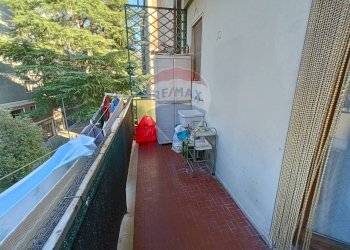 Balcone - Quadrilocale Piazzale Anna Frank
 
17, Perugia - foto 9