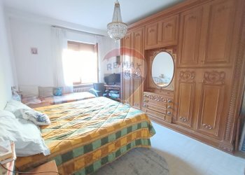 Camera / camera da letto - Quadrilocale Piazzale Anna Frank
 
17, Perugia - foto 22