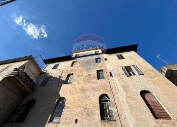 Edificio all\'aperto - Four-room apartment Vallerano - photo 1