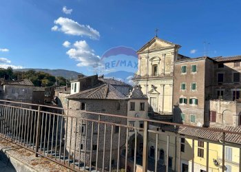 Edificio all\'aperto - Four-room apartment Vallerano - photo 6