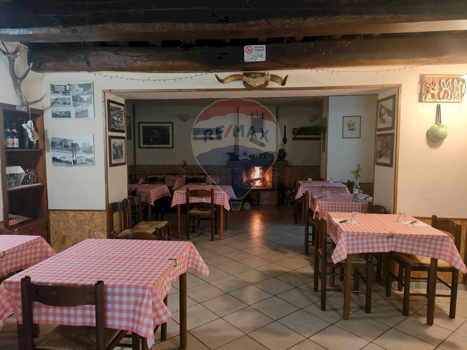 Sala da pranzo - Rustico Via Monte Tavianella
5, Castiglione dei Pepoli - foto 3