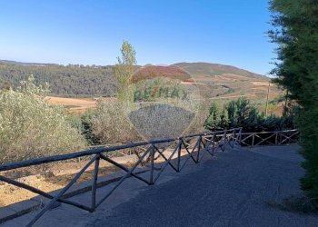 Vista delle montagne - Villa Contrada Zagaria
 
snc, Enna - foto 18