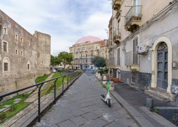 Edificio all\'aperto - Appartamento Piazza Federico Di Svevia
 
27, Catania - foto 3