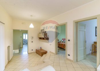 Hall / corridoio - Independent house Via Idria
 
14, Troina - photo 3