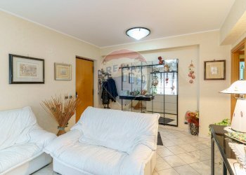 Soggiorno - Quadrilocale Via San Giovanni Galermo
 
30, Gravina di Catania - foto 3