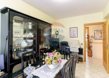 Sala da pranzo - Quadrilocale Via San Giovanni Galermo
 
30, Gravina di Catania - foto 13