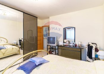 Camera / camera da letto - Quadrilocale Via San Giovanni Galermo
 
30, Gravina di Catania - foto 17