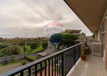 Balcone - Quadrilocale Via San Giovanni Galermo
 
30, Gravina di Catania - foto 34