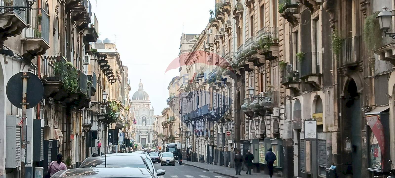 Edificio all\'aperto - Shop via Santissima Trinità
 
66, Catania - photo 3