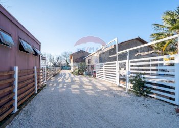 Edificio all\'aperto - Terraced Villa Via Confine
 
22, Dosolo - photo 38