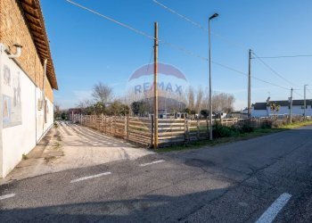 Edificio all\'aperto - Terraced Villa Via Confine
 
22, Dosolo - photo 47