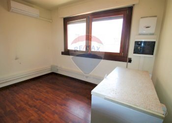 Stanza vuota - Commercial Premises Costa Volpino - photo 22