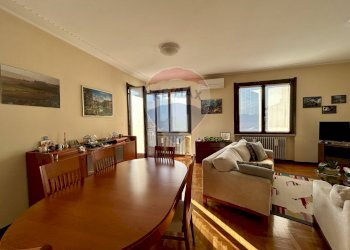 Sala da pranzo - Trilocale Costa Volpino - foto 12