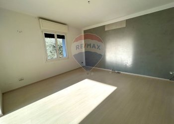 Stanza vuota - Quadrilocale Lovere - foto 11