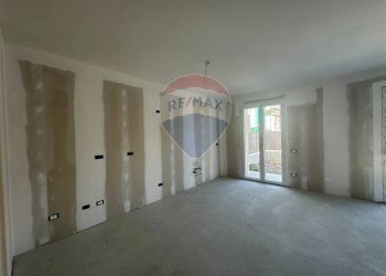 Stanza vuota - Casa semi indipendente Azzano San Paolo - foto 4