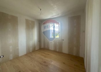 Stanza vuota - Casa semi indipendente Azzano San Paolo - foto 12